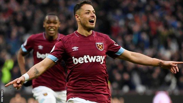 West Ham striker Javier Hernandez celebrates winner