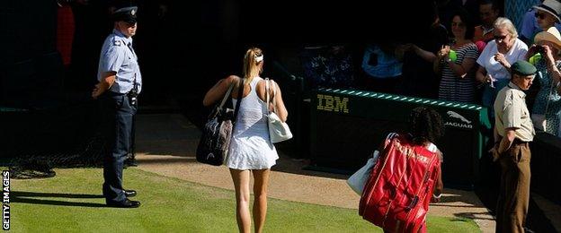 Maria Sharapova and Serena Williams