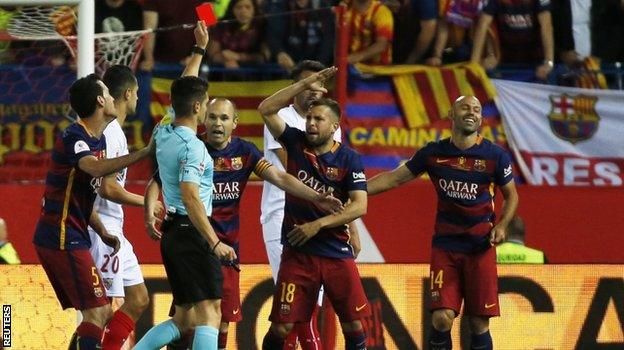 Javier Mascherano is sent off in the final of the Copa del Rey