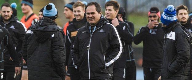 Dave Rennie oversees Glasgow Warriors training