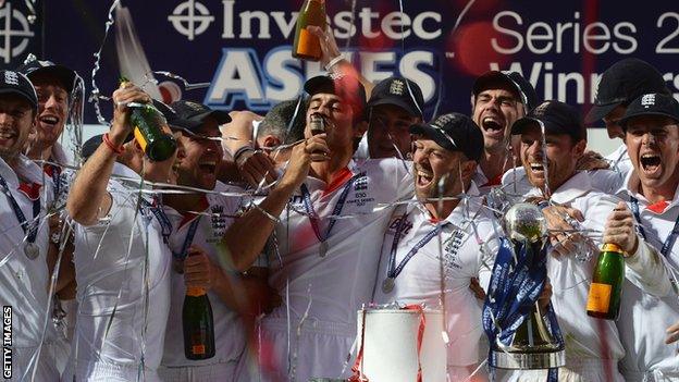 England celebrate winning the Ashes