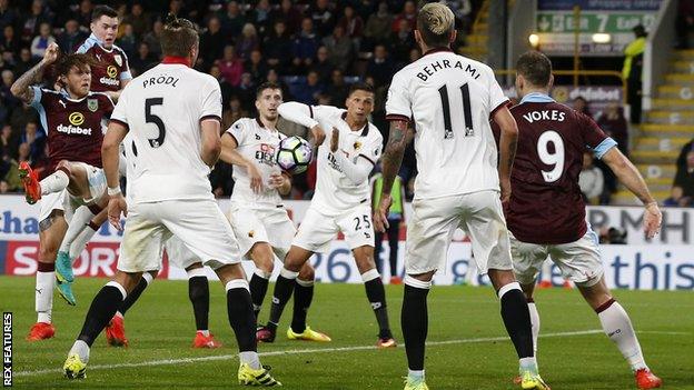 Jeff Hendrick scores for Burnley against Watford