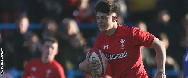 Louis Rees-Zammit