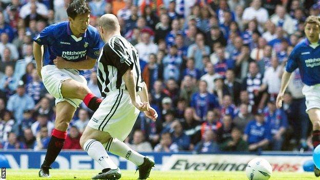 Michael Mols scores against Dunfermline