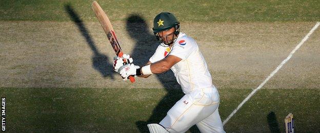 Misbah ul-Haq bats in fading light