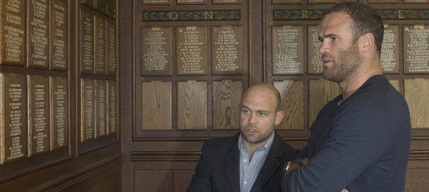 Jamie Roberts with Cambridge captain Don Stevens