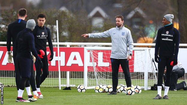 Gareth Southgate takes training with Dele Alli and Marcus Rashford