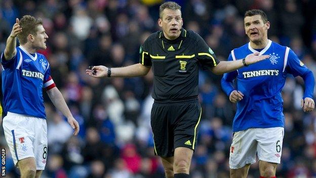 Lee McCulloch (right) says his former teammate Steven Davis (left) would be a 'terrific' signing for Rangers