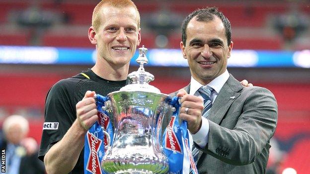 Ben Watson and Roberto Martinez celebrate Wigan's 2013 FA Cup win