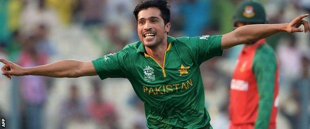 Mohammad Amir celebrates a wicket