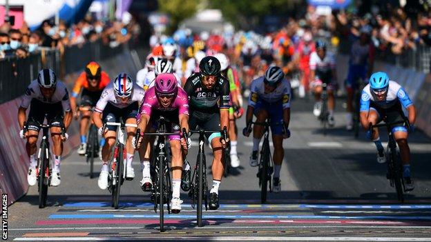 The sprint finish to stage seven of the Giro d'Italia