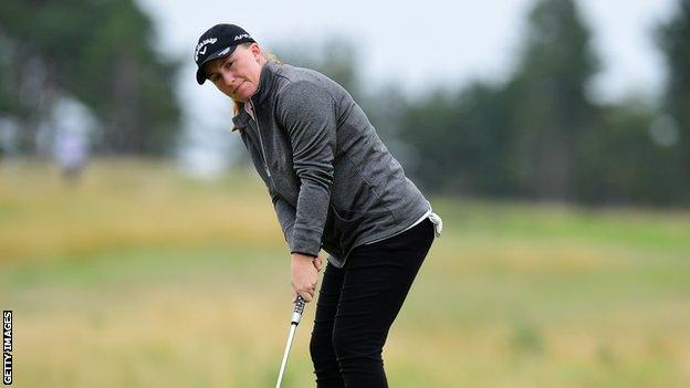 Gemma Dryburgh putting