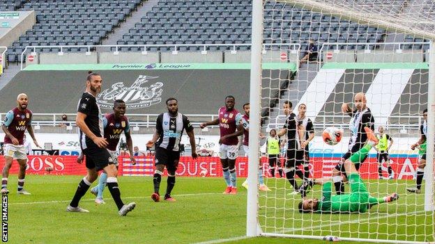 Ahmed Elmohamady scores for Aston Villa