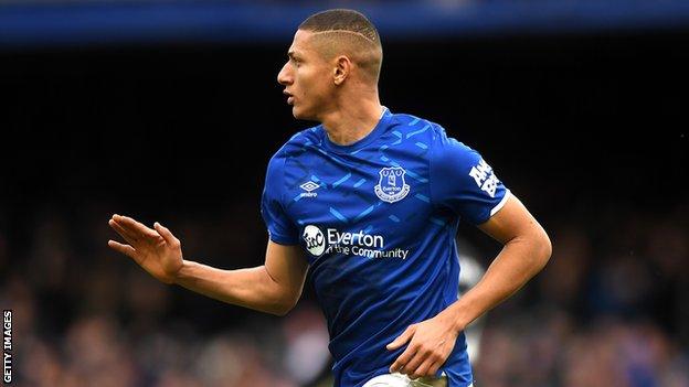 Richarlison celebrates