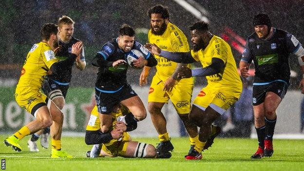 Adam Hastings in action in the home defeat to La Rochelle