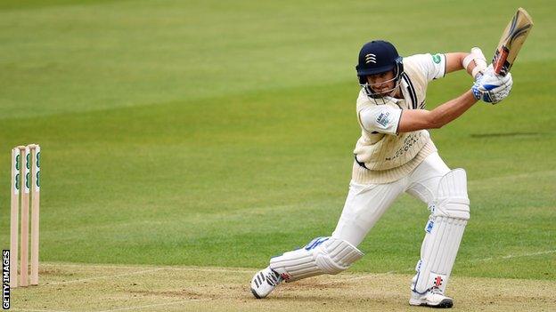 Middlesex batsman Stevie Eskinazi plays a shot
