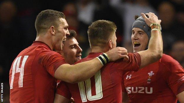 George North, Luke Morgan, Gareth Anscombe and Jonathan Davies celebrate