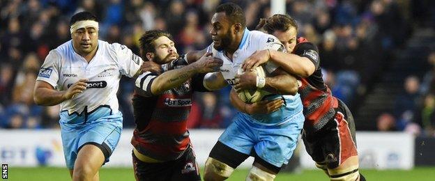 Leone Nakarawa carries for Glasgow