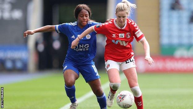 Leicester's Lachante Paul and Charlton's Lois Heuchan