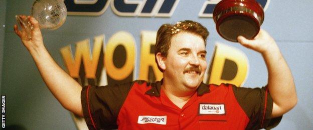 Phil Taylor wins the 1995 PDC World Darts Championship