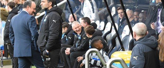 Rafa Benitez (left) and Moussa Sissoko's son (centre)