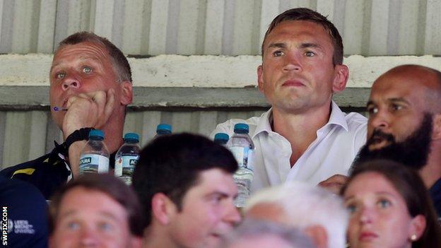 Leeds Rhinos director of rugby Kevin Sinfield and James Lowes in the stands