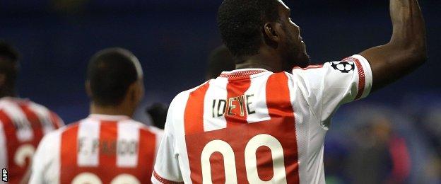 Olympiakos striker Brown Ideye