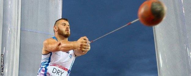 Mark Dry throws the hammer at the Commonwealth Games in Glasgow