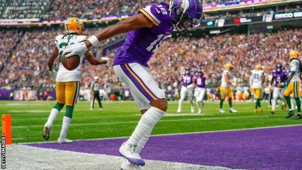 Justin Jefferson celebrates a touchdown against the Green Bay Packers