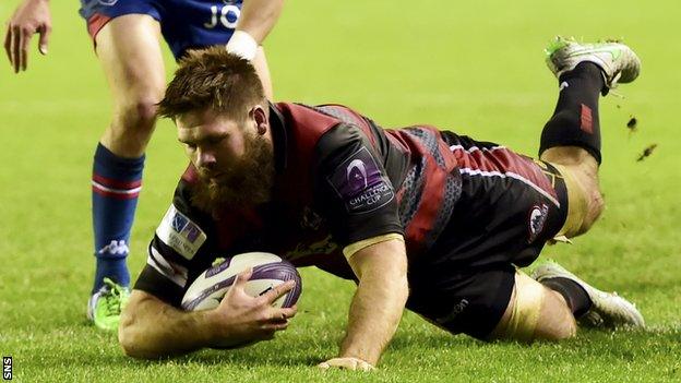 Cornell du Preez scores a try for Edinburgh against Grenoble