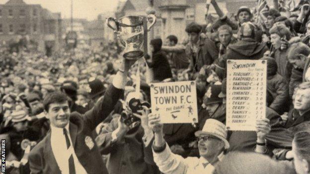 Swindon celebrates Swindon Town League Cup win in 1969