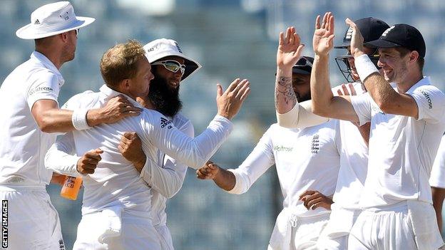 Gareth Batty strikes for England