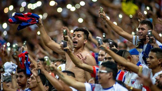 Fortaleza supporters