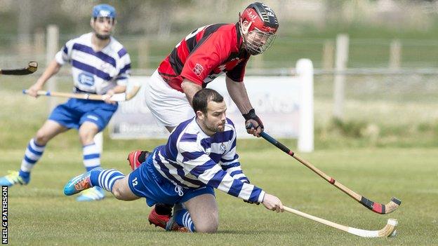 Newtonmore and Glenurquhart players