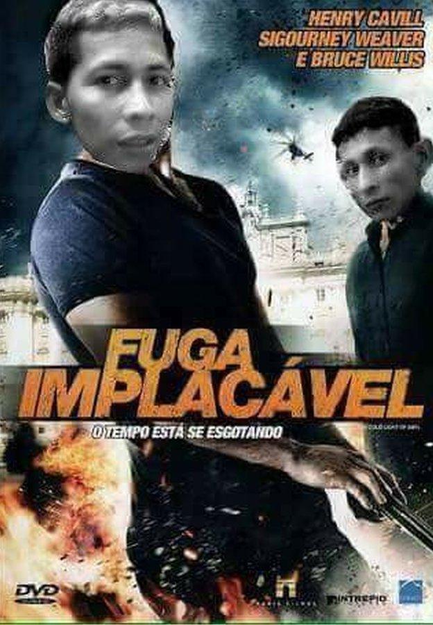 A film poster for Fuga Implacaval with the heads of the starts replaced by pictures of Brayan Bremer and a fellow fugitive.