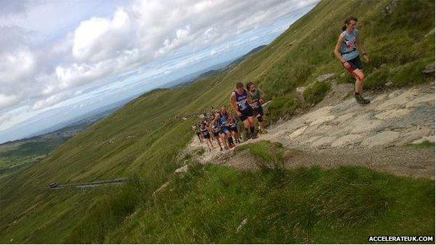 runners taking part in 40th Snowdon Race