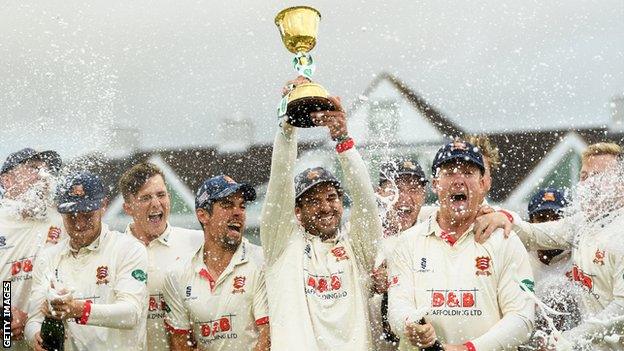 Essex celebrate winning the 2019 County Championship Division One title