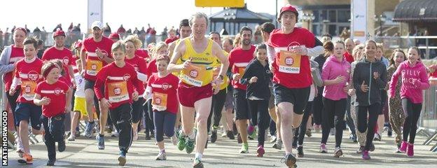 People running the Sport Relief Mile