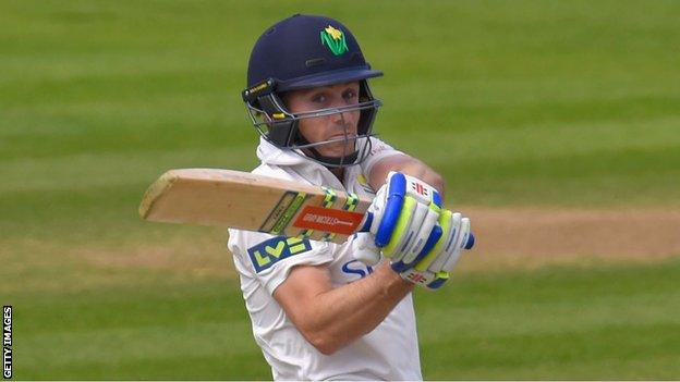 Mark Wallace hits out for Glamorgan