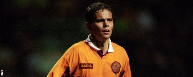 Simo Valakari in action for Motherwell