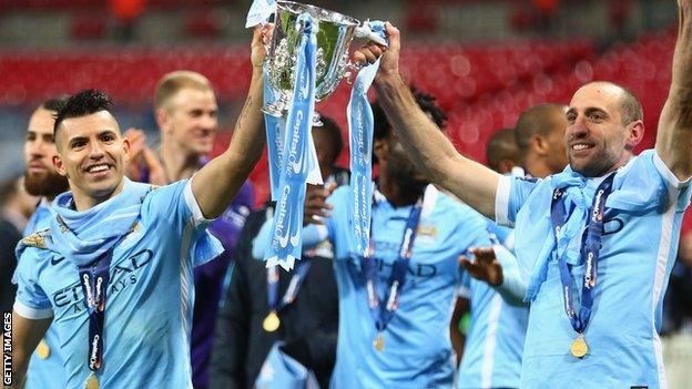 Manchester City celebrate winning the EFL cup in 2015-16