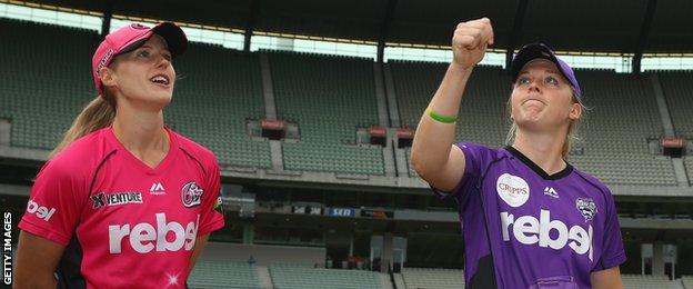 Captains Ellyse Perry and Heather Knight toss up ahead of the WBBL semi-final between Sydney Sixers and Hobart Hurricanes