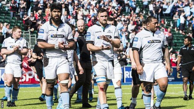 Glasgow Warriors players after losing to Saracens