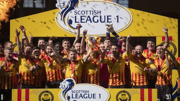 The SPFL executive weren't welcome when Thistle lifted the League 1 title trophy last summer