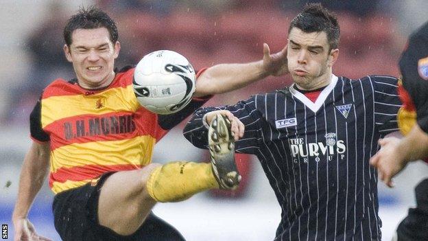 Derek Young playing for Partick Thistle against Dunfermline