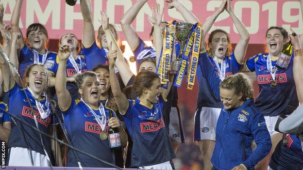 Leeds Rhinos beat Castleford Tigers 20-12 to win the 2019 Women's Super League Grand Final