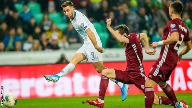 Celtic are in talks with Slovan Bratislava over a move for Slovenia striker Andraz Sporar