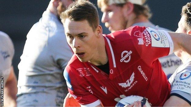 Liam Williams attacks for Scarlets