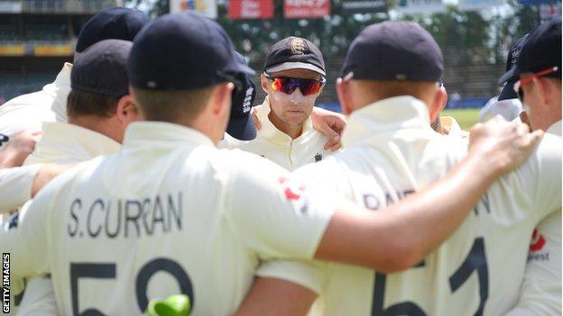 England captain Joe Root leads a team talk