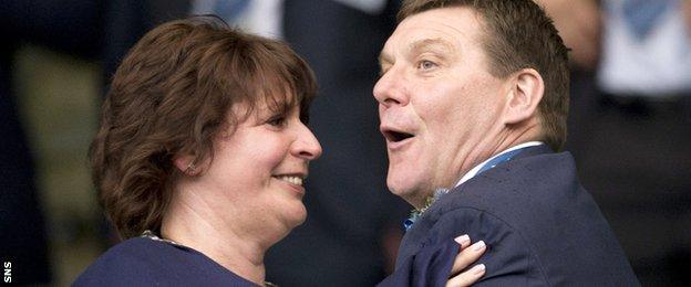 Tommy Wright and his wife Anne celebrate their 2014 Scottish Cup win